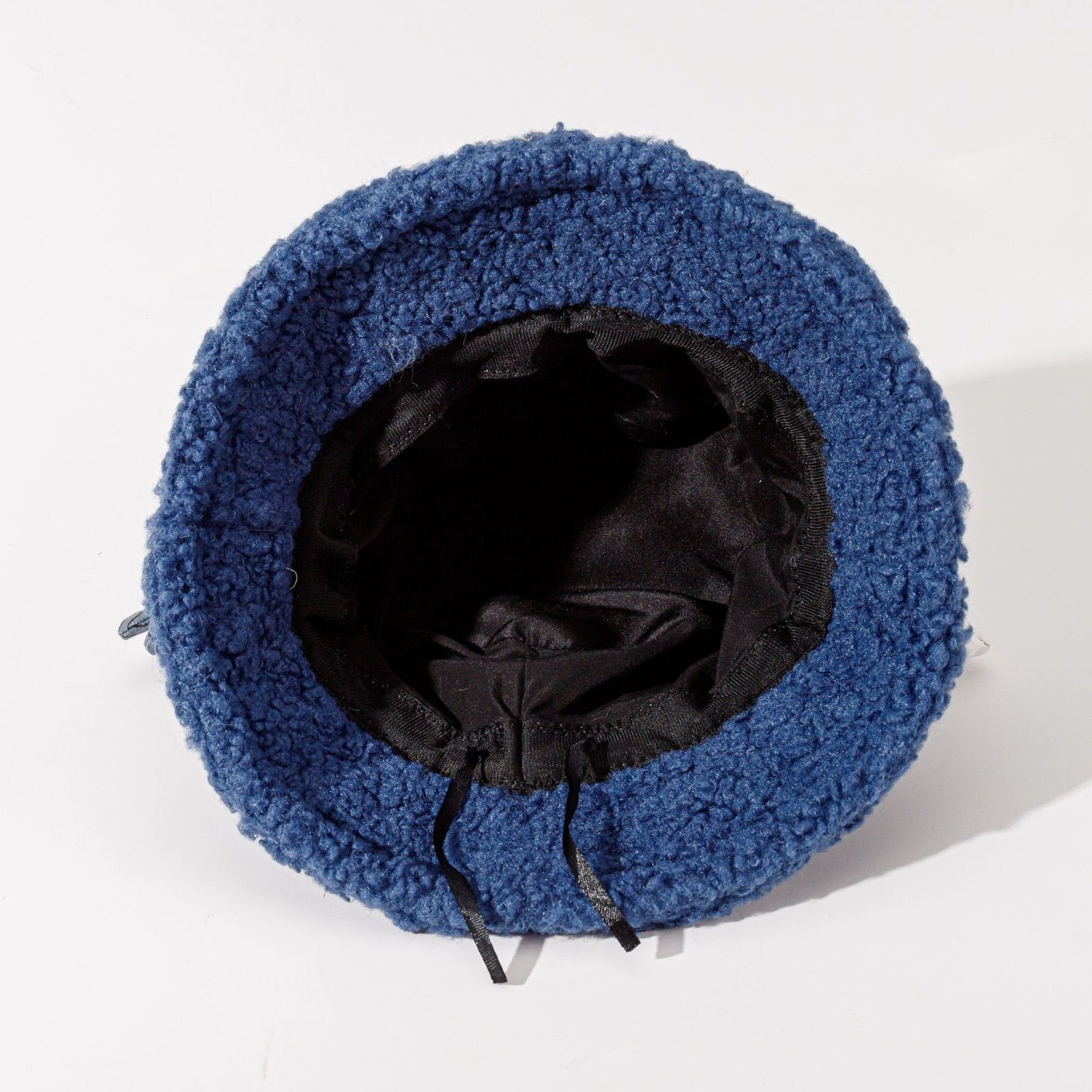オアシス バケットハット Navy oasis 30周年 特別展 グッズ バケハ 新品！oasis バケットハット ブラック オアシス - メルカリ