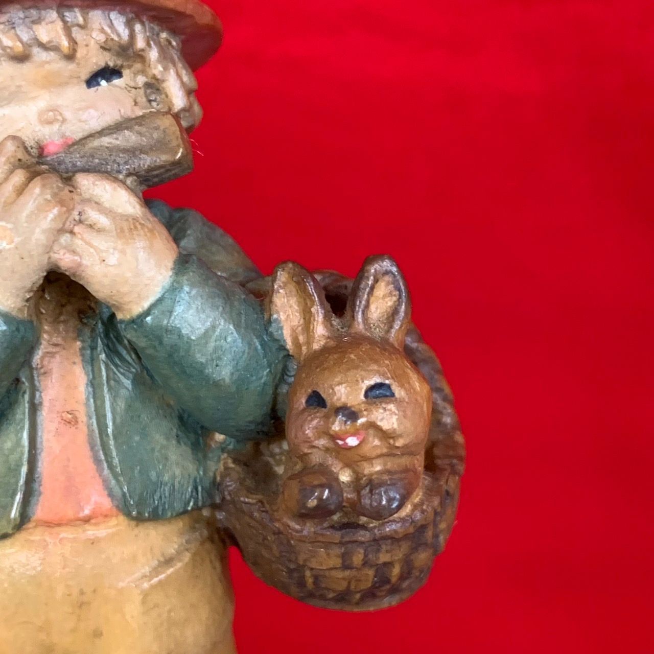 アンリ人形 木彫り フェリー・ウォルフ Spring Arrival 8.5cm Anri