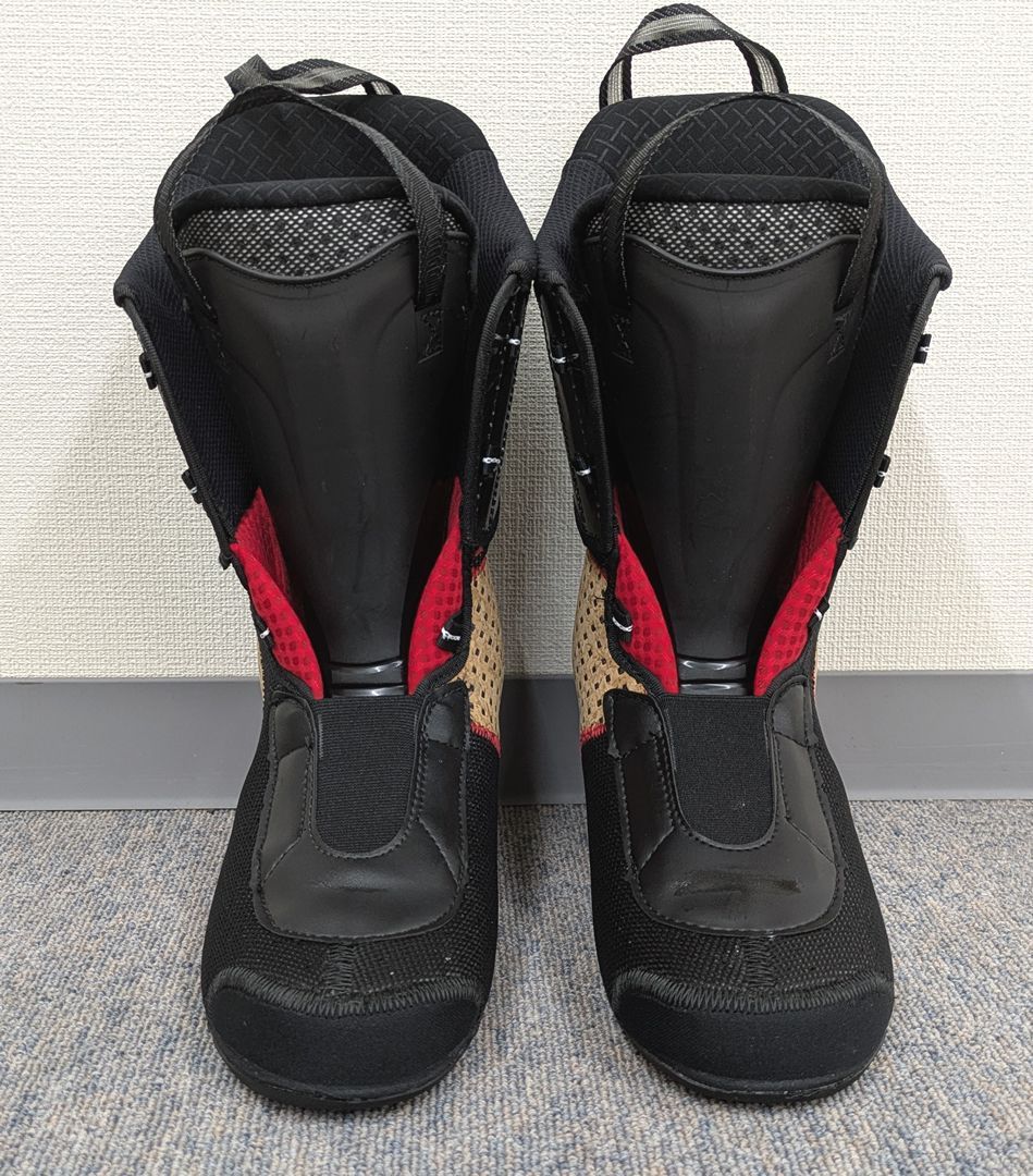 22/23 新品 未使用　ノルディカ STRIDER 130 PRO DYN 17-18 NORDICA STRIDER 130 PRO DYN [23.5cm足幅100mm幅]ノルディカ