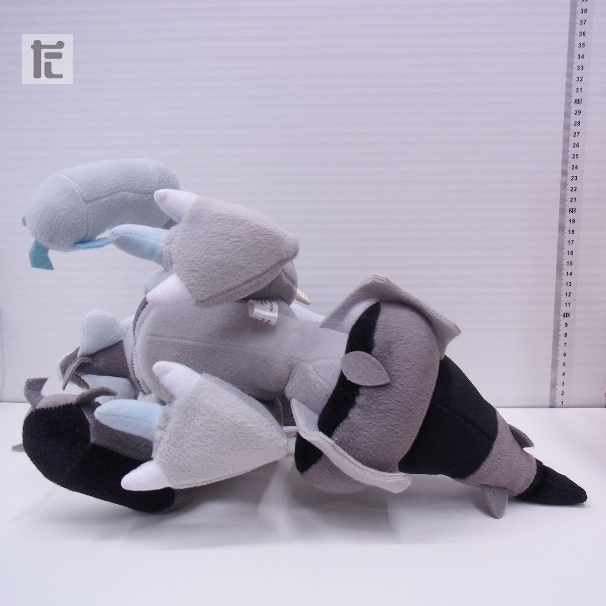 キュレム ホワイトキュレム ぬいぐるみ ポケモンセンター Pokemon ポケモンセンター キュレム(ホワイトキュレム