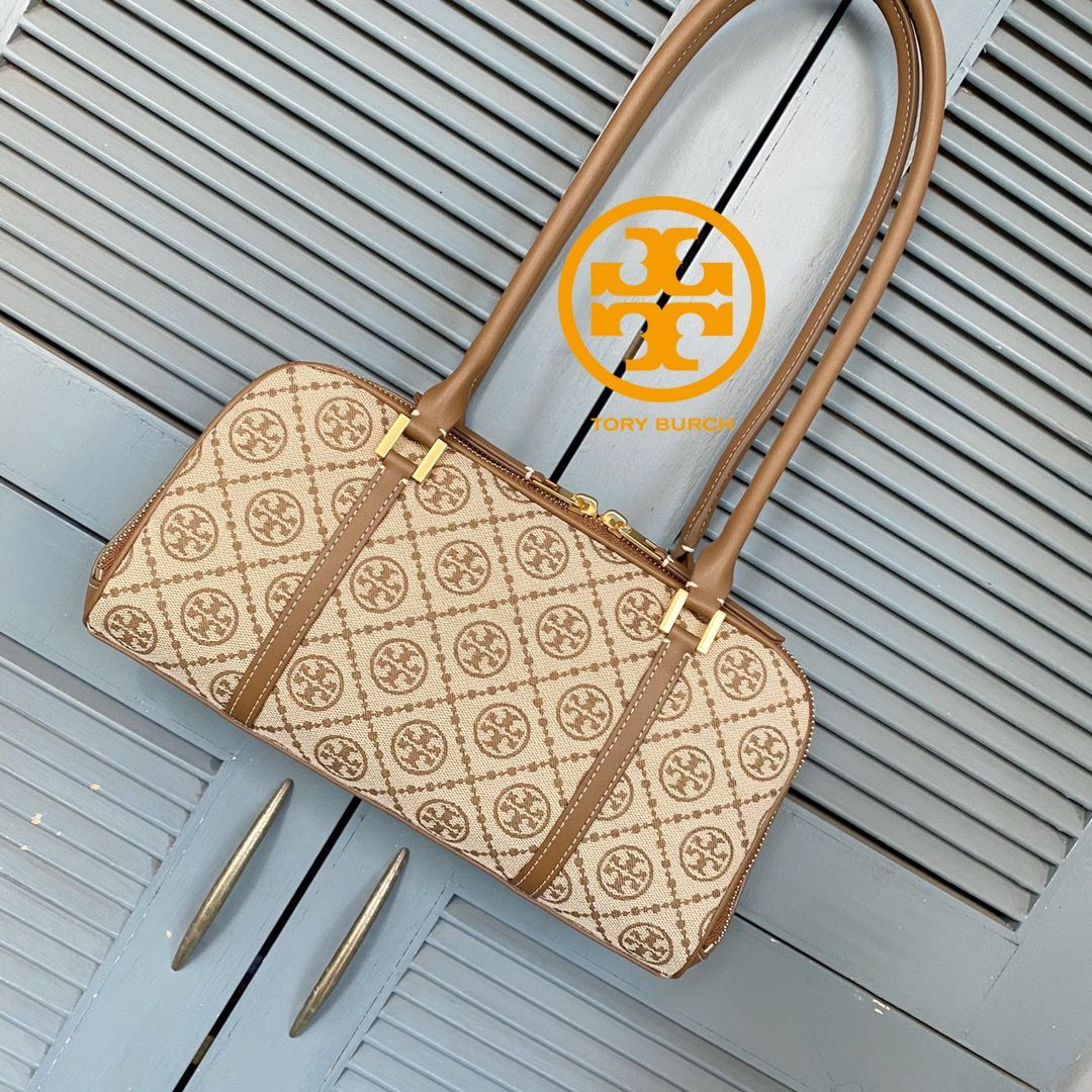 TORYBURCH トリバーチショルダーバッグ、クロスボディバッグ - バッグ