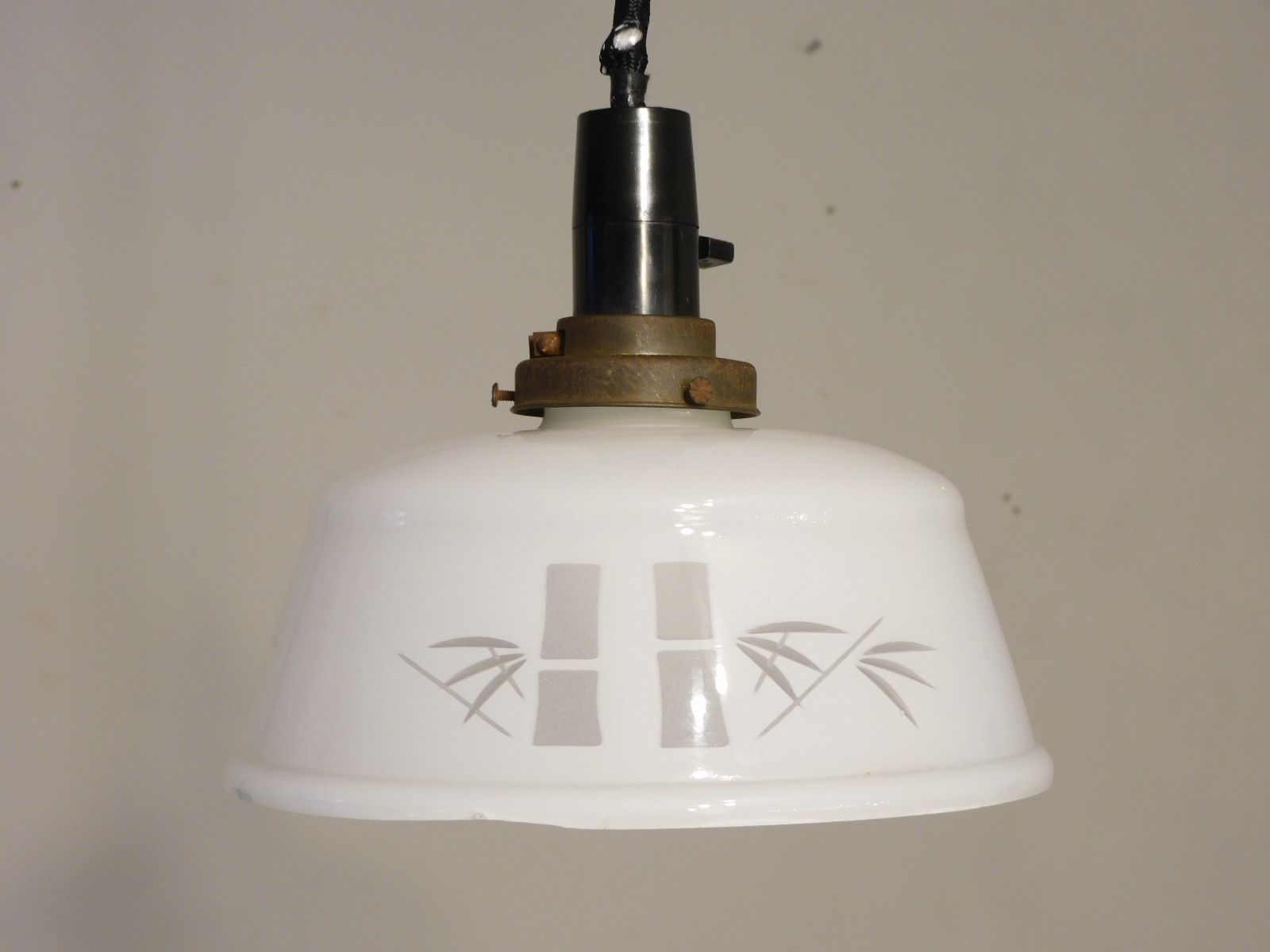 ふるい電笠 乳白ガラス 竹の図 カット HK-a-05614 アンティーク 電傘 ランプシェード ランプセード 照明 シーリングライト