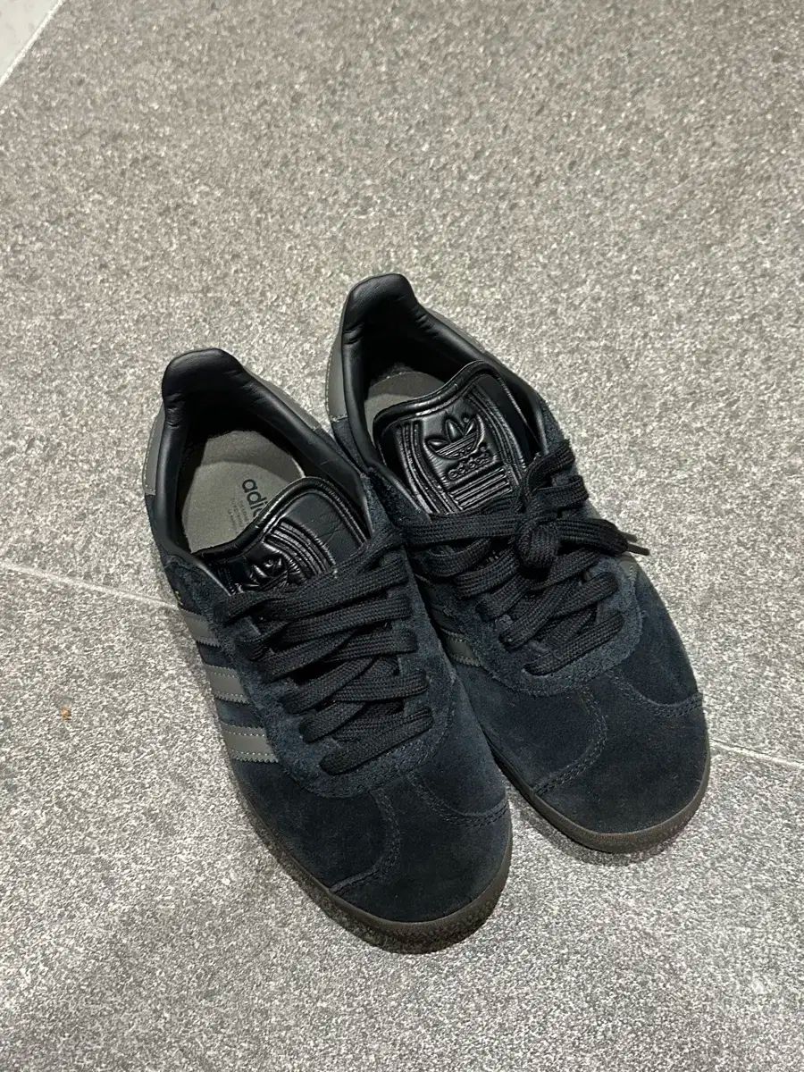 adidas(アディダス) ガゼル Gazelle Low Trainers ブラック ) * 220