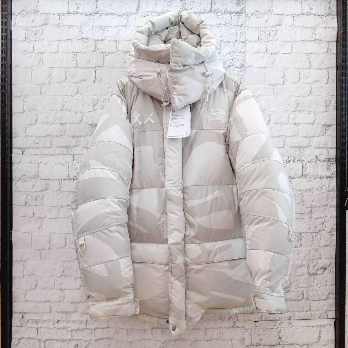 THE NORTH FACE ダウンジャケット KAWS RETRO 1994 HIMALAYAN PARKA MOOLIGHT IVORY ザノースフェイス  カウズヒマラヤンパーカーNF0A7WLT S - メルカリ