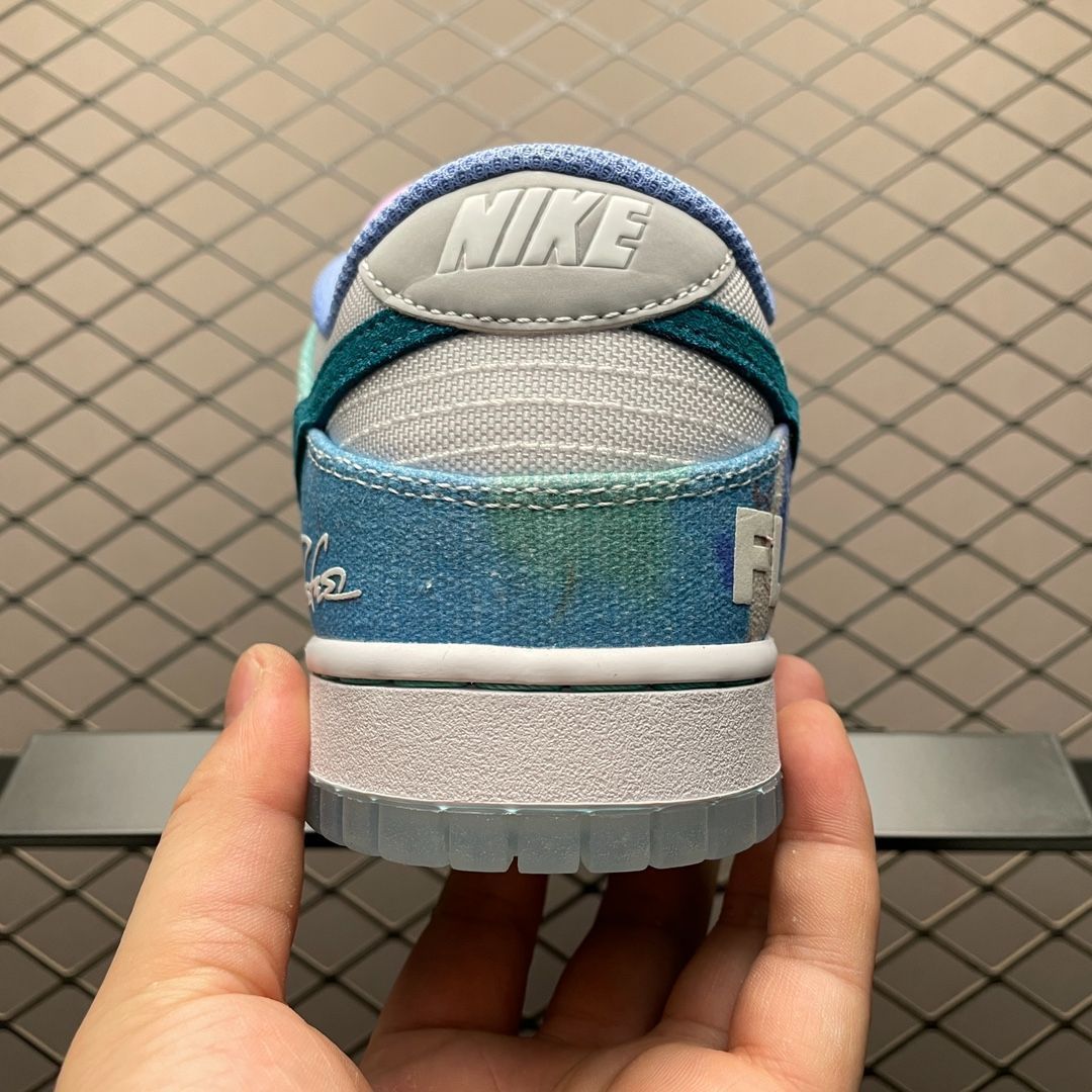 Nike SB Dunk Low "White and Geode Teal フューチュラ × ナイキ SB ダンク ロー "ホワイト アンド ジオードティール ナイキ