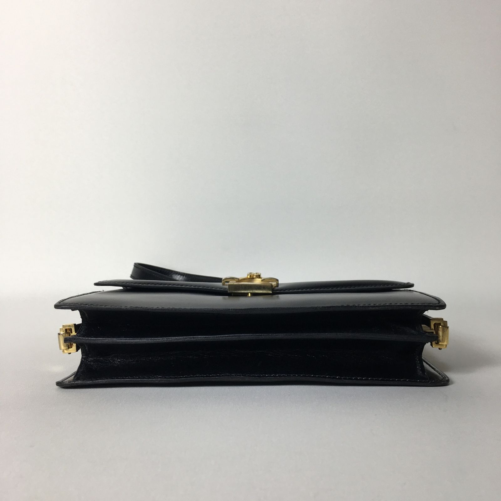 2506-14｜バレンシアガ ショルダーバッグ レザー ブラック ロゴ金具