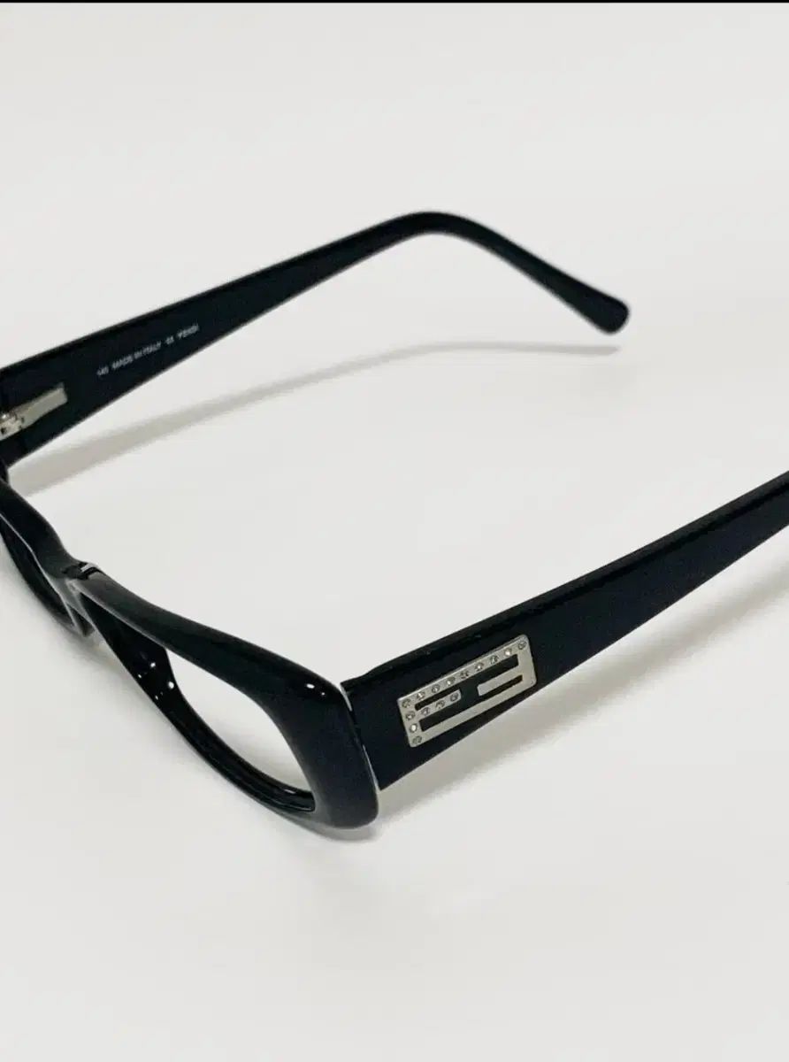 デッドストック FENDI フェンディ ブラック ウェリントン メガネ ラインストーン 装飾