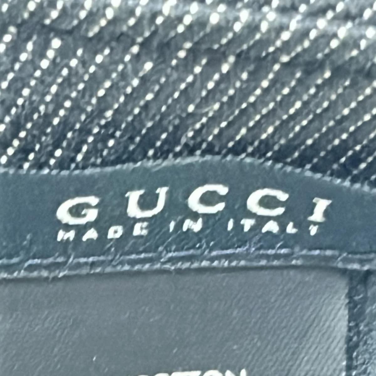 ダークネイビー×ダークグリーン×レッド