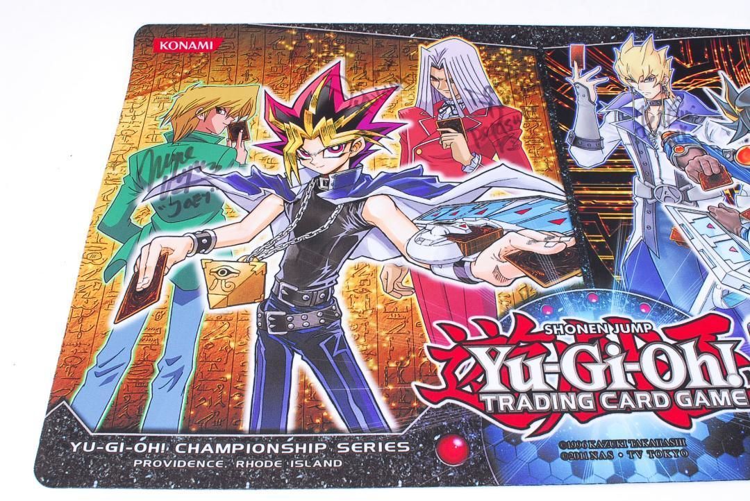 遊戯王 公式 プレイマット 未開封 海外声優サイン入り チャリティー