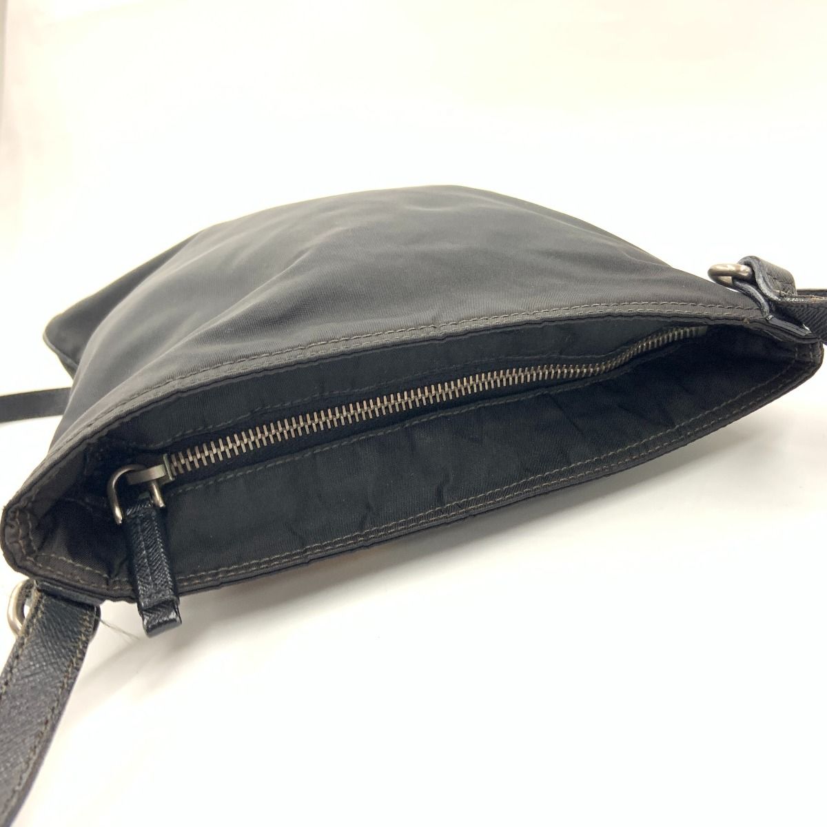 ナイロン 斜め掛け