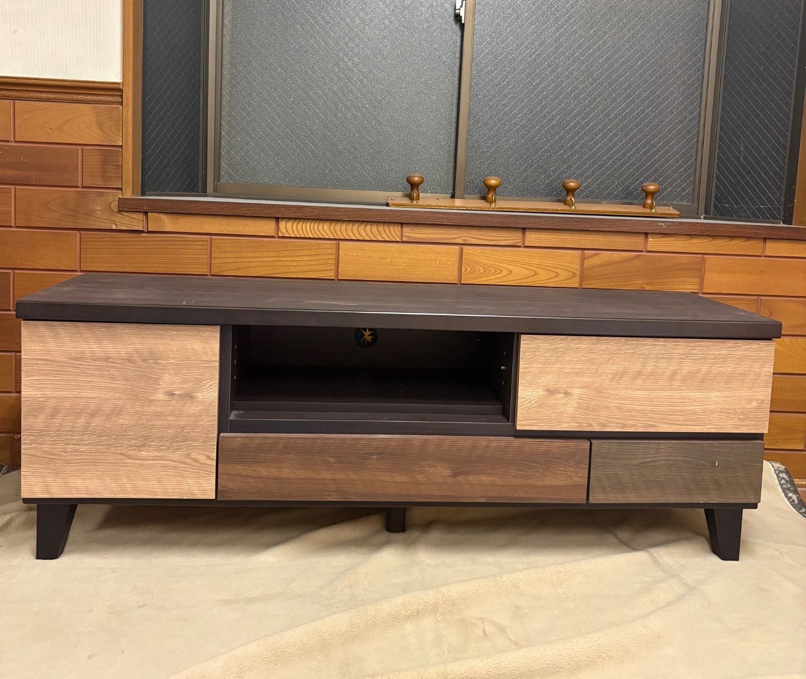 【美品 隠し引き出し 格子 ルーバー テレビボード テレビ台 150cm】 美品 隠し引き出し 格子 ルーバー テレビボード テレビ台 150cm】