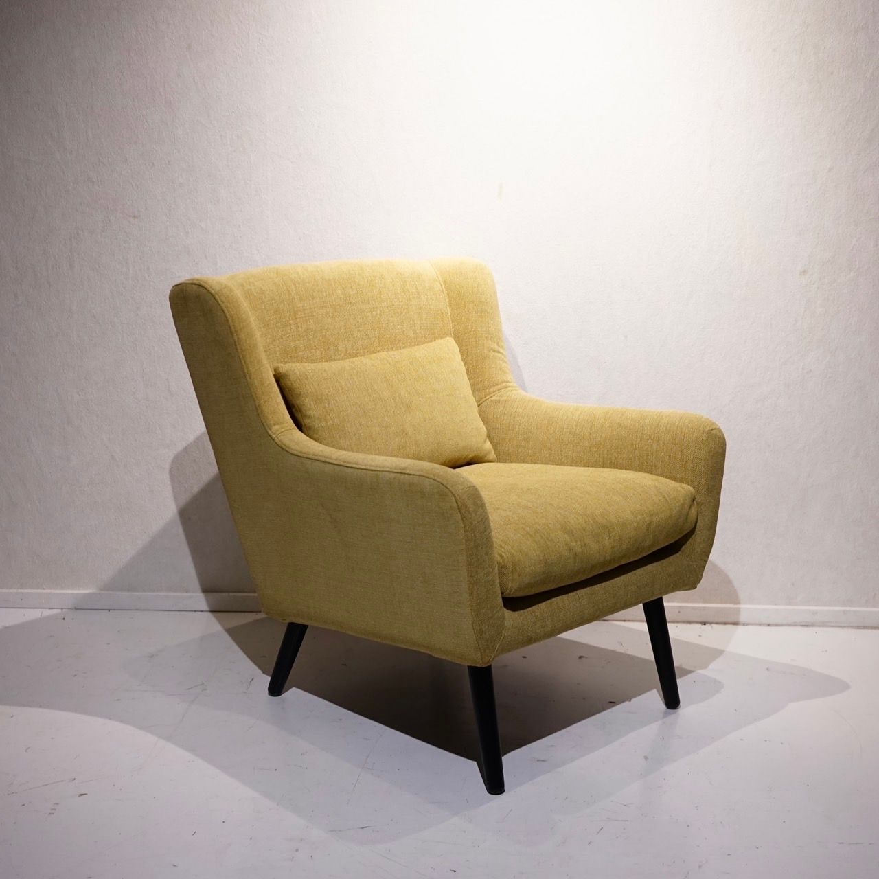 moda en casa モーダエンカーサ WOODEN STORIES ウドゥンストーリーズ NELLY sofa ネリー パーソナルチェア ラウンジチェア 1Pソファ 椅子 チェア ファブリック 北欧 モダン ナチュラル