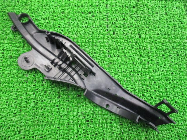 XL883N ワイヤーハーネスキャディー 70642-07A ハーレー 純正 中古 フレームカバー インナー そのまま使える 割れ欠け無し 修復素材に  メルカリShops