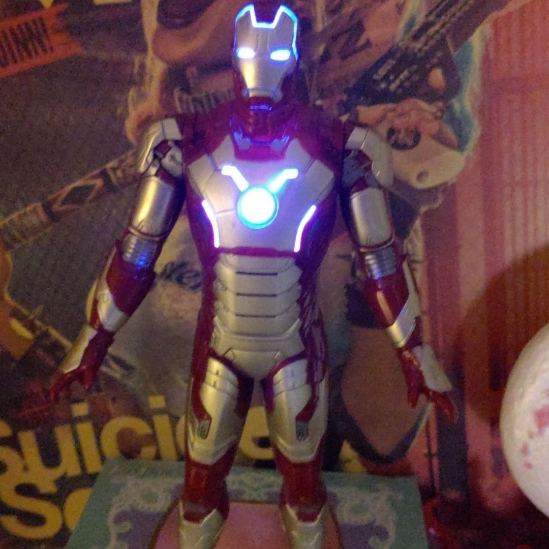 アイアンマン ライト＆サウンドフィギュア 箱無し現状品 - メルカリ
