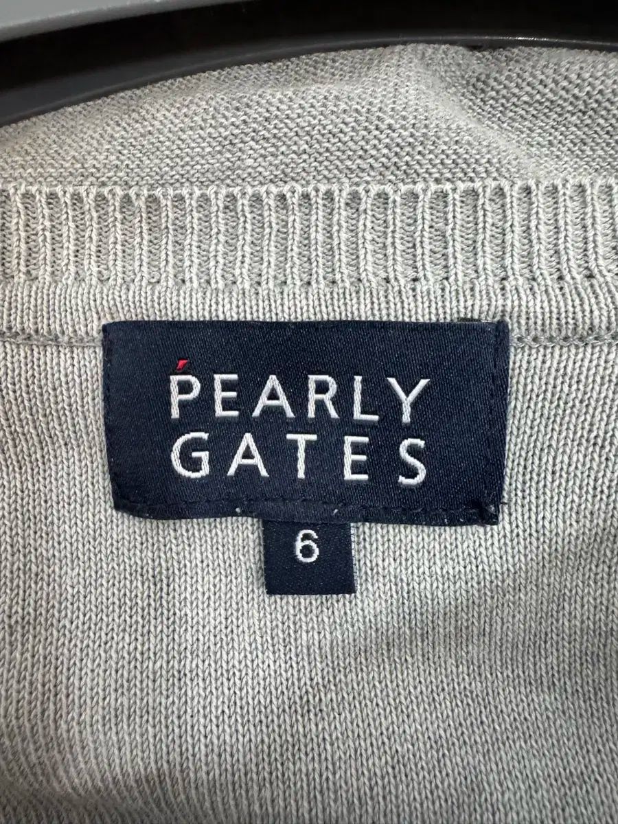 新品 6(LL) PEARLY GATES パーリーゲイツ 袖ロゴ ニット 新品 6(LL) PEARLY GATES パーリーゲイツ 袖ロゴ ニット