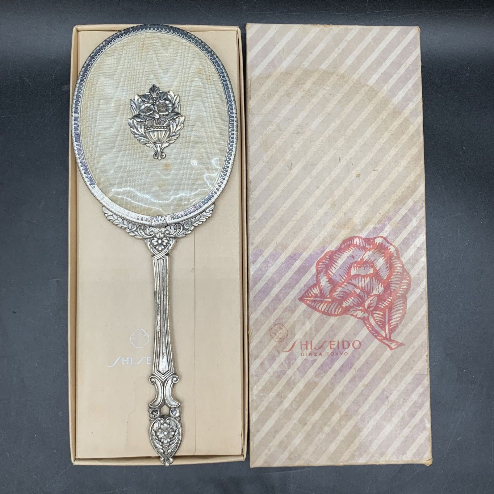 P318資生堂 手鏡 花椿会 記念日 昭和レトロ ハンドミラー SHISEIDO アンティーク 金属製ノベルティ 椿姫 昭和レトロ