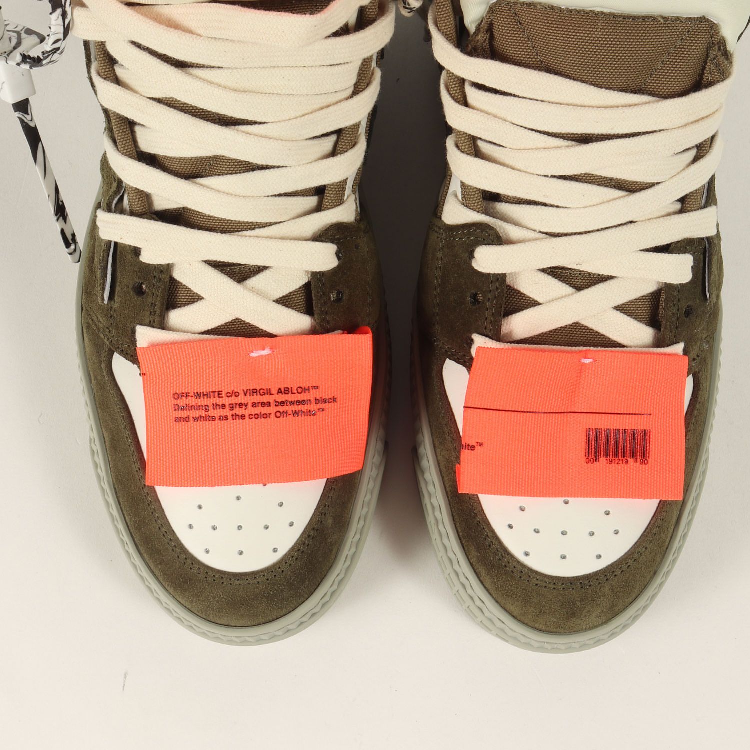 off-white（オフホワイト）　スニーカー　サイズ４０ OFF-WHITE オフホワイト スニーカー ホワイト ブラック レザー