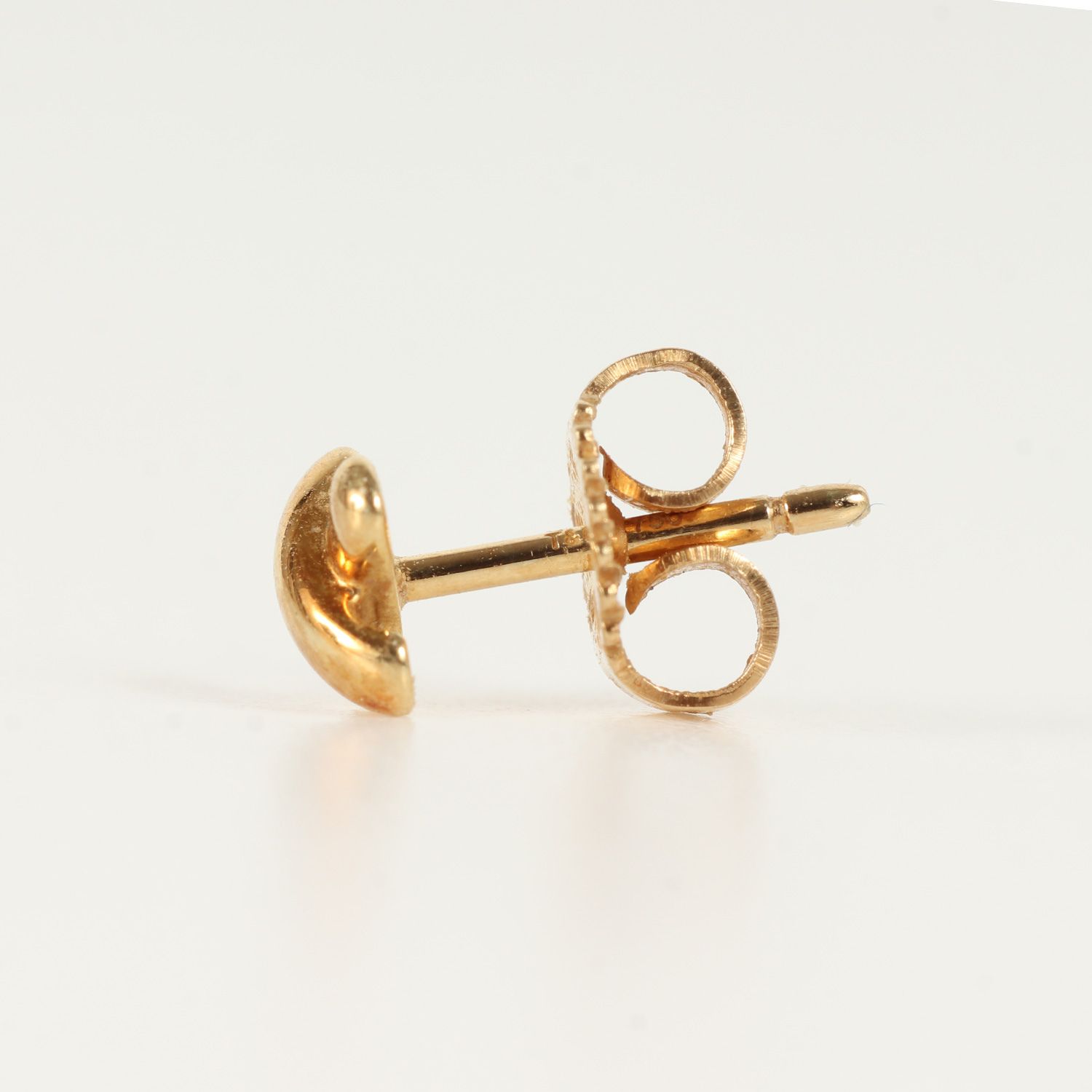 TIFFANY&Co. ティファニー シグネチャー クロス ステッチ ピアス
