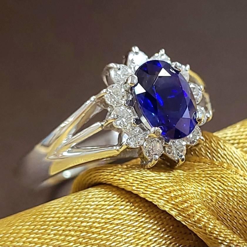 ロイヤルブルー ほぼ1.5ct サファイア ダイヤモンド プラチナ リング 