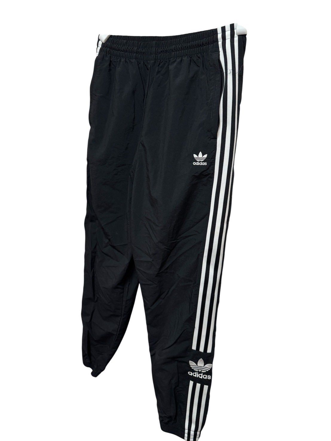 アディダス 黒 ロックアップ 女性M ジョガーパンツ ジャージ シャカパン adidas - アディダス 黒 ロックアップ 女性M ジョガーパンツ