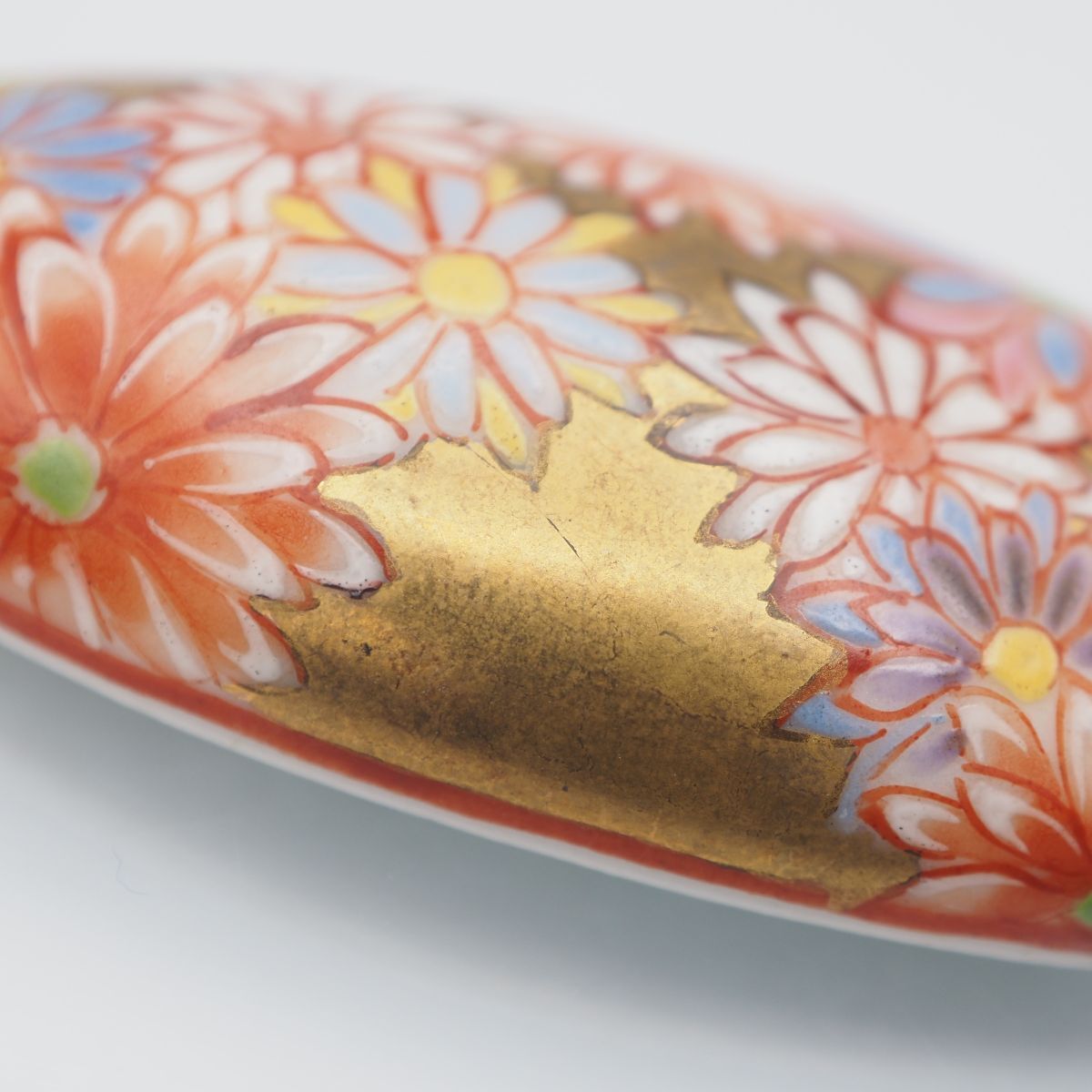 A473 九谷焼 金彩 花柄 帯留め 和装小物 陶器 - メルカリ