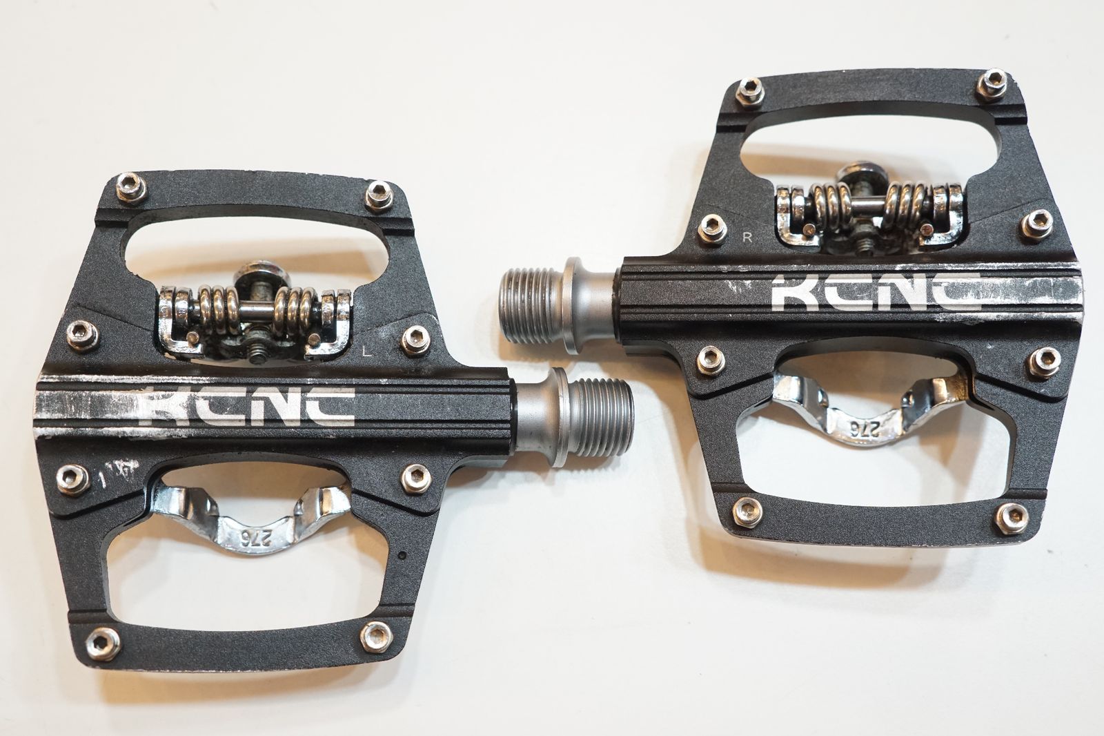 スバルレヴォーグ純正オプション音の匠スピーカーセット 本物