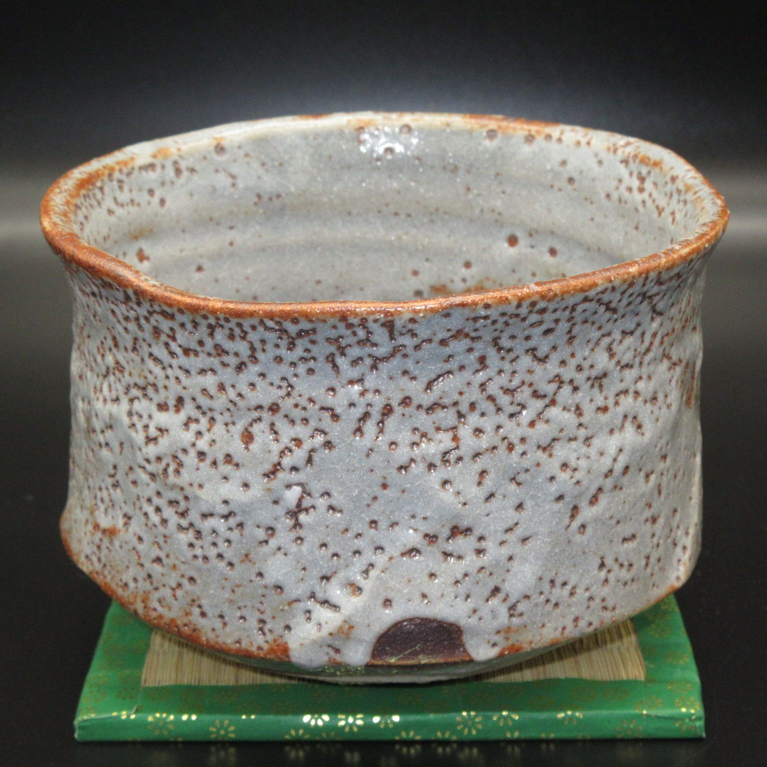 ☆ 美濃焼 鼠志野 志野 抹茶茶碗 抹茶碗 茶器 茶道具 桐箱入