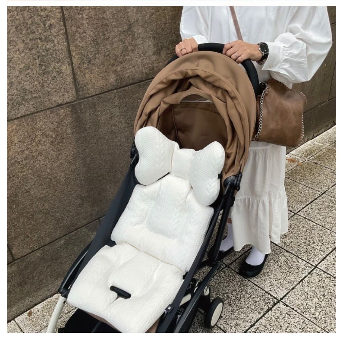 mela-B　メラビー　ベビーカーシート　おでかけ　美品　韓国　刺繍　ベビーカー　ベビーカークッション　お出かけ　出産祝い