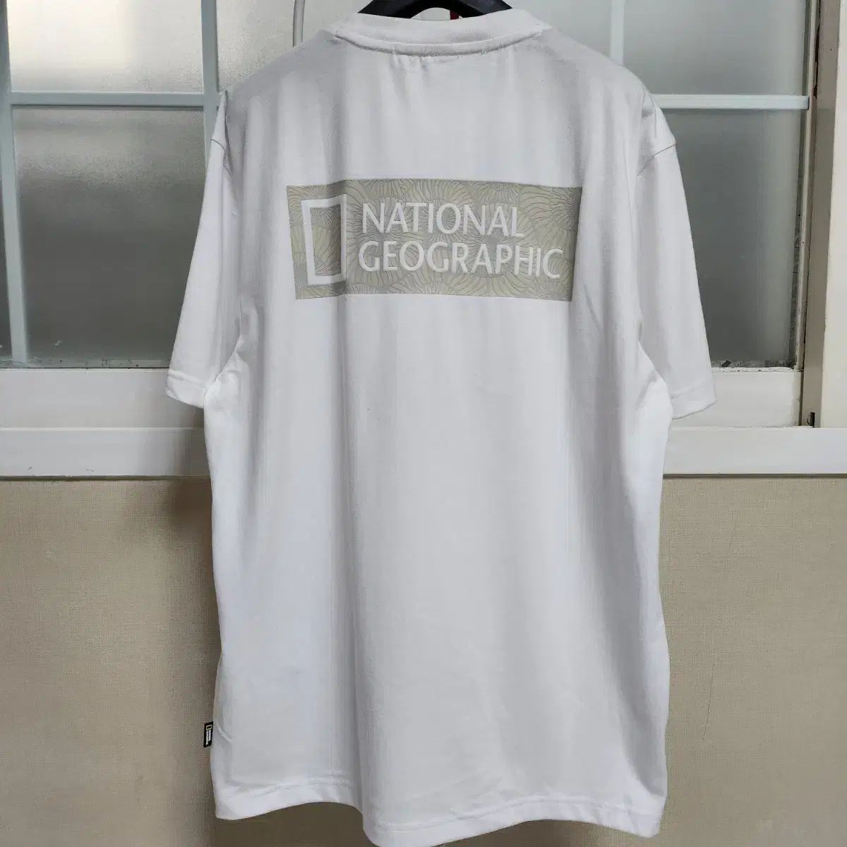 【雷市場（ポンジャン）商品韓国直送】(本物の) ナショナルジオグラフィック Tシャツ