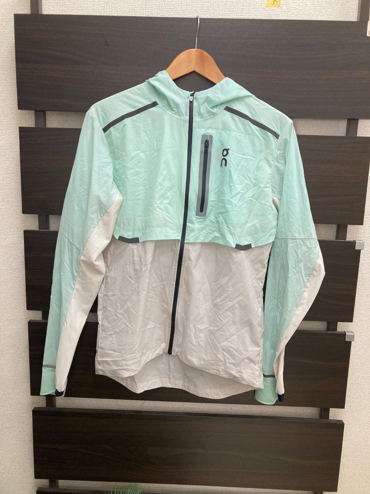 On オンWEATHER JACKET ウェザージャケット S メンズ ライトグリーン 衣料品 ㉒