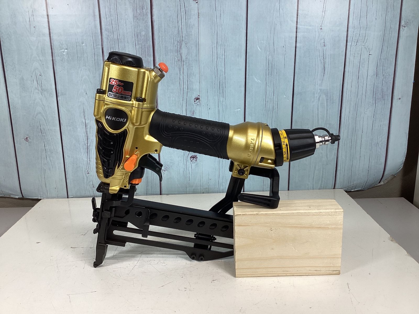 ハイコーキ HIKOKI 旧 日立工機 高圧フロアタッカ N5004HMF