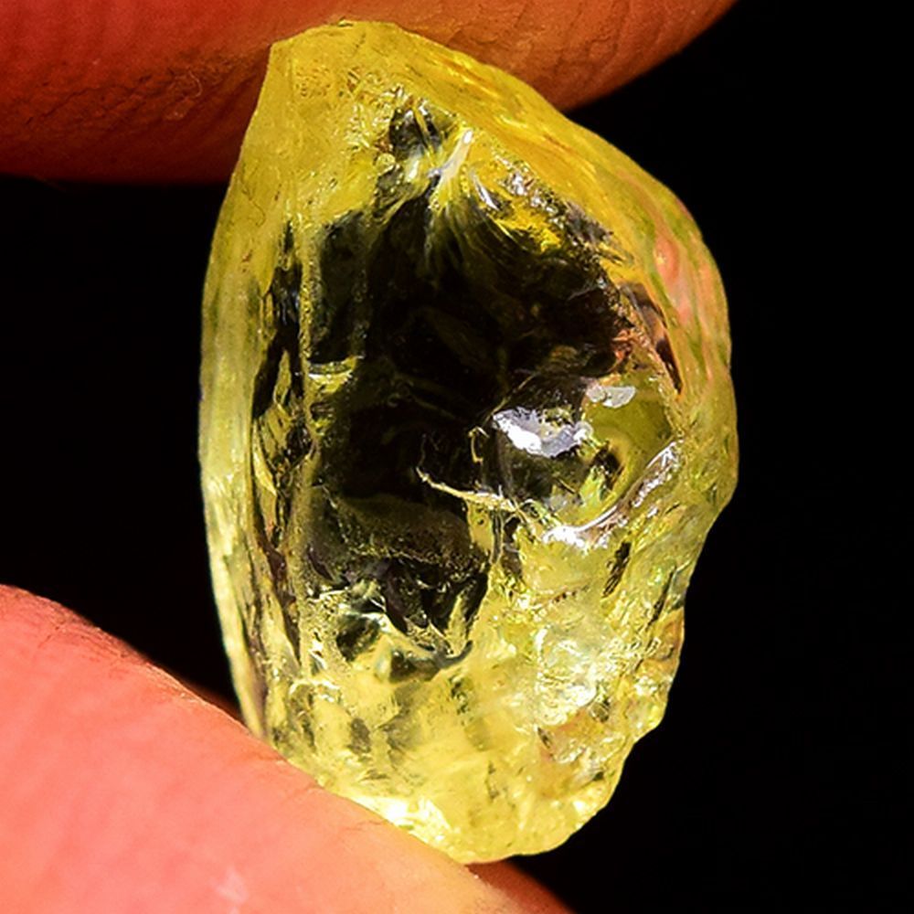 世界の原石:イエローマリガーネット 2.30ct:4745】非加熱 マリ共和国産 Natural Yellow Mali Garnet Rough  鉱物 宝石 標本 jewelry Mali - メルカリ