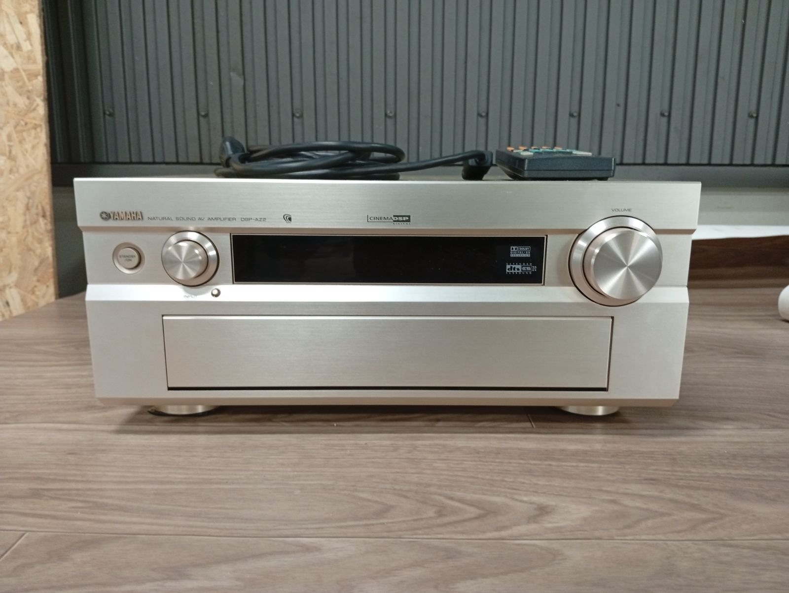 Yamaha DSP-A2 Amfi - Güçlü Ses Deneyimi Yamaha DSP-A2 Amfi - Güçlü Ses Deneyimi