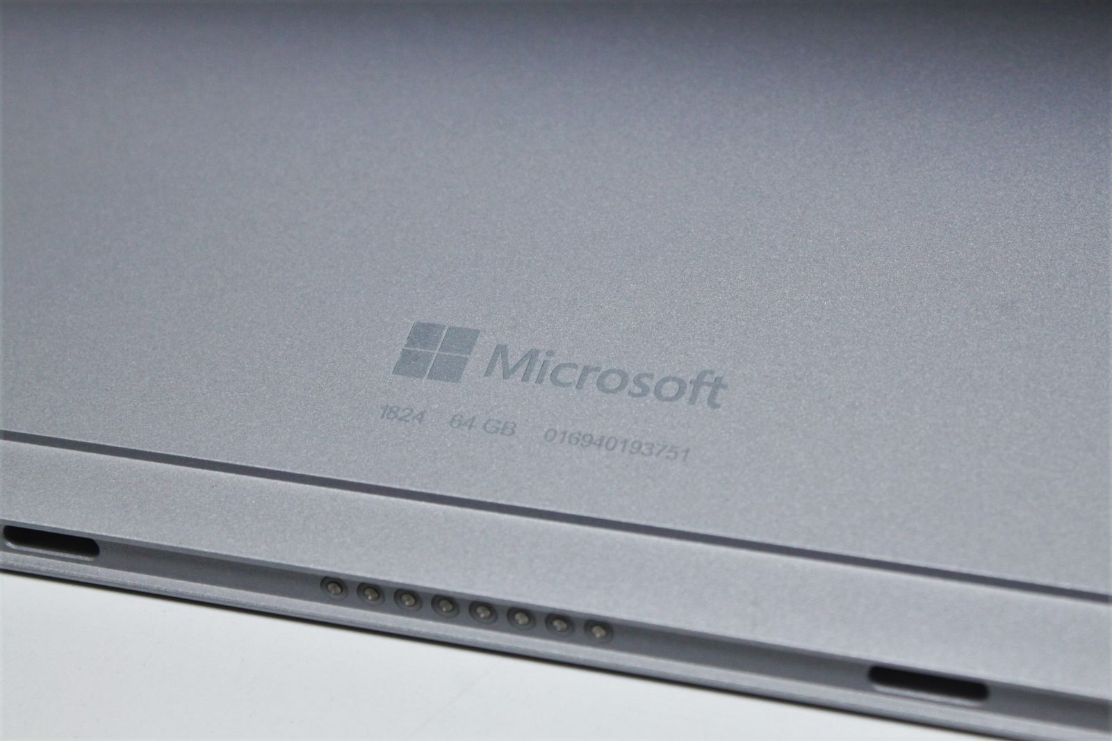 Surface Go（第1世代）intel Pentium/64GB/メモリ4GB ④ - メルカリ