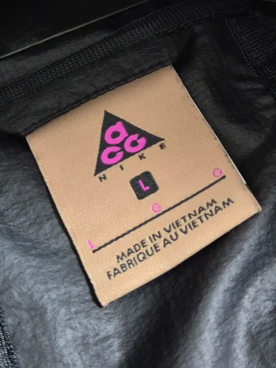 ウィンドブレーカー L