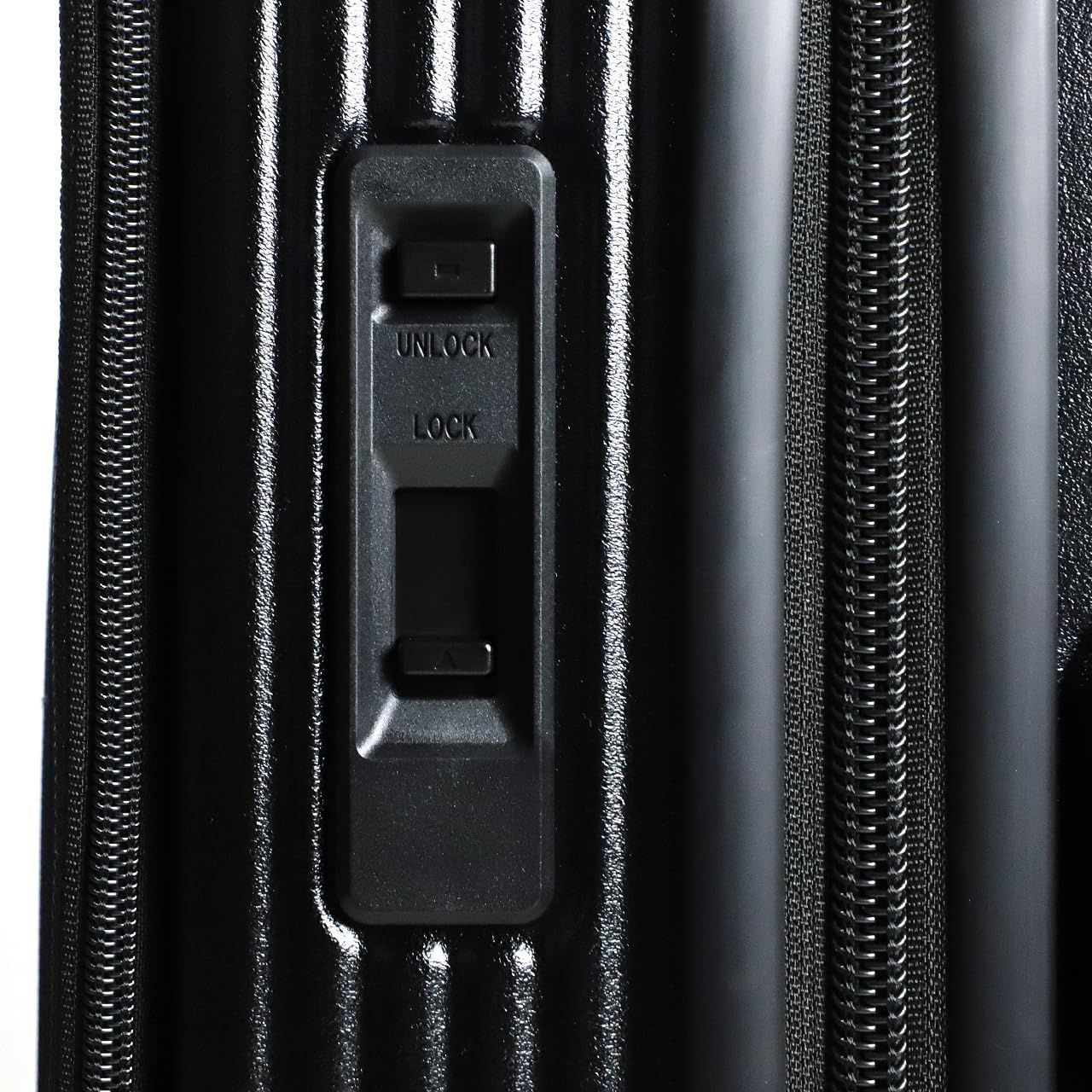 数量 ベーシック スーツケース イノベーター