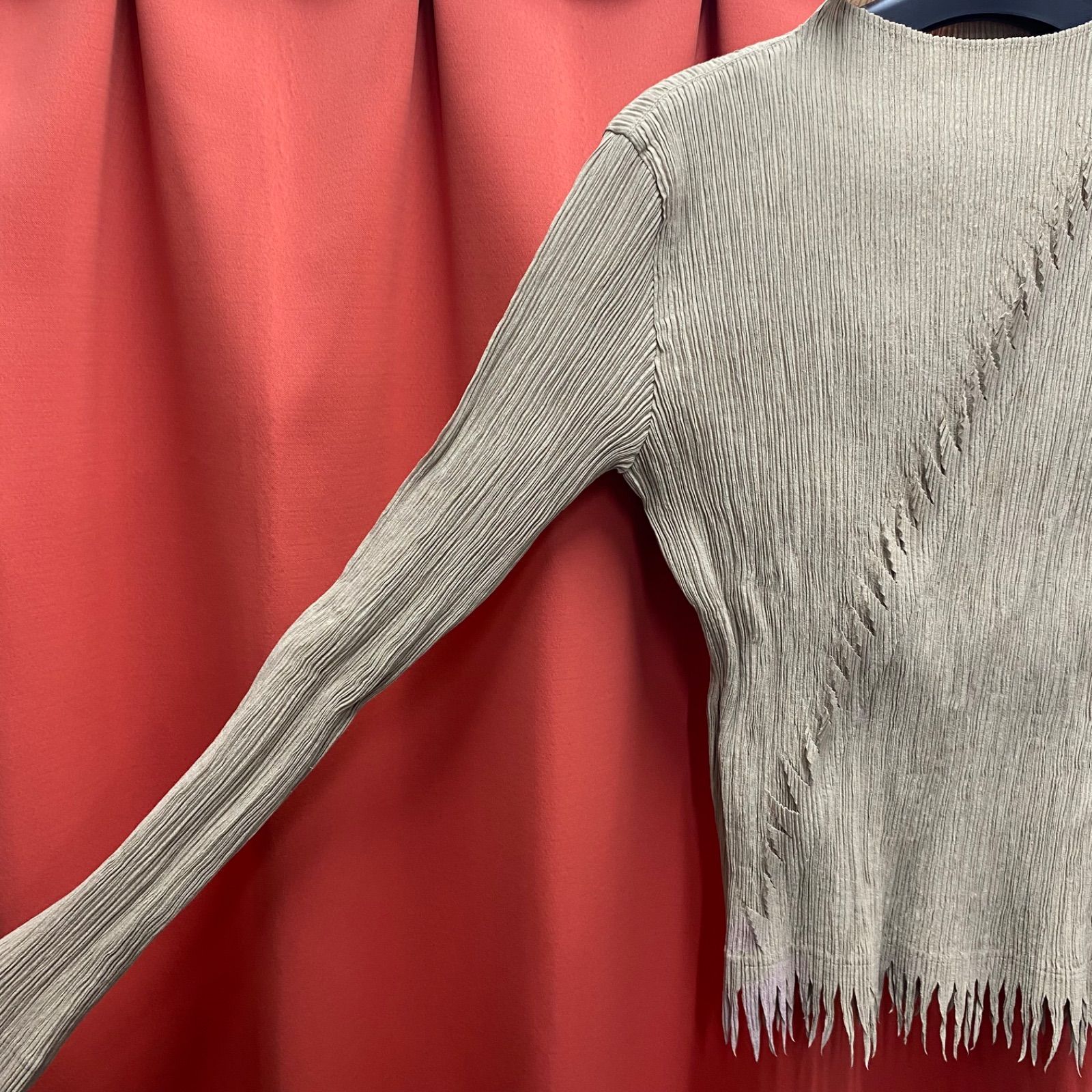 ISSEY MIYAKE イッセイミヤケ PLEATS PLEASE プリーツプリーズ