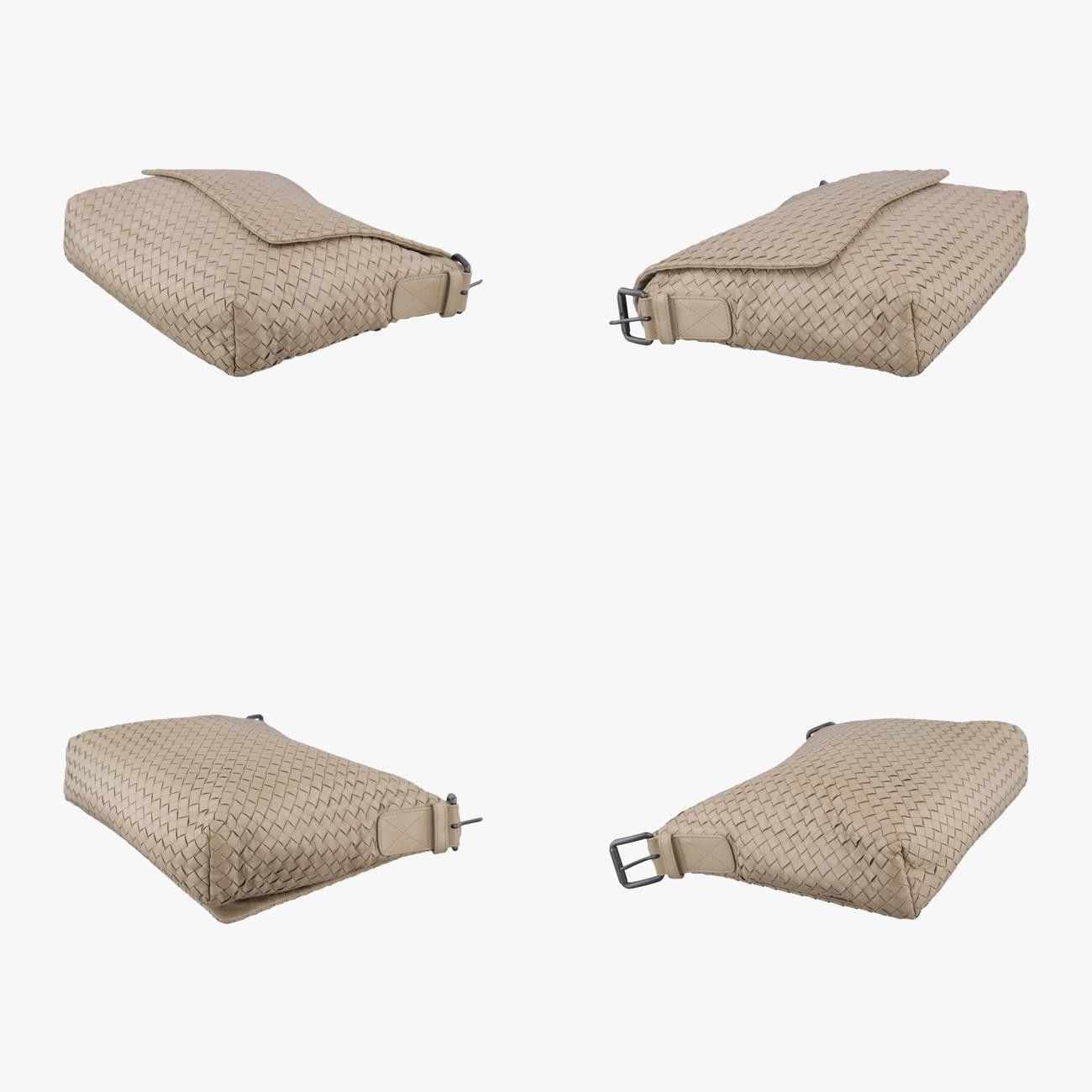 VenetaイントレチャートベージュラムスキンB03520130V