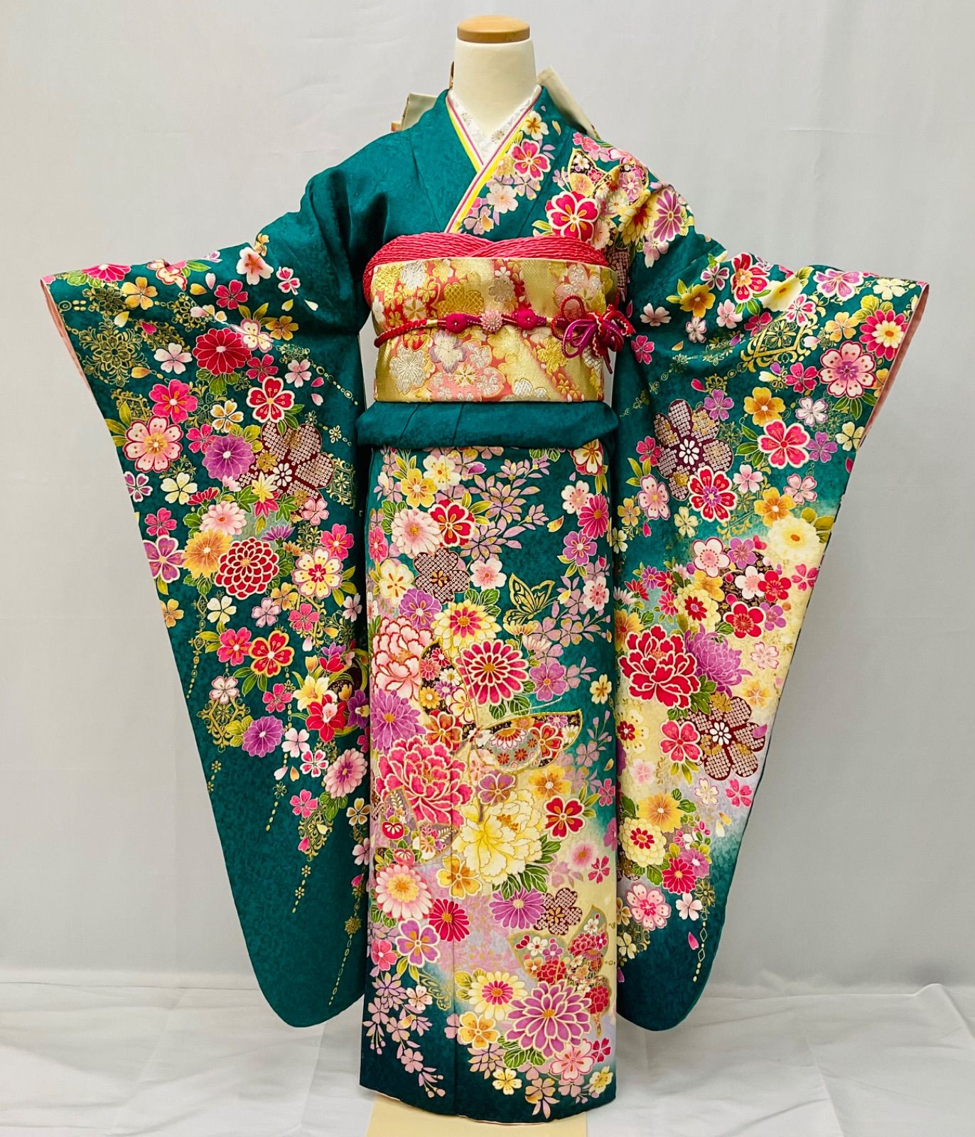 振袖 フルセット グリーン系 牡丹 蝶 桜 銀通し 刺繍 正絹 - メルカリ