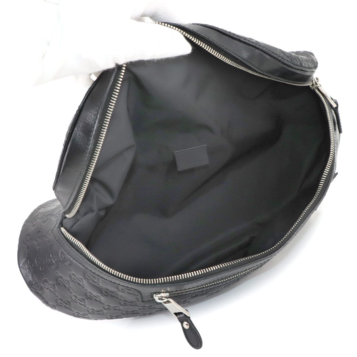 極美品　GUCCI ブラックレザー ボディバッグ GUCCI ブラック レザー ボディバッグ