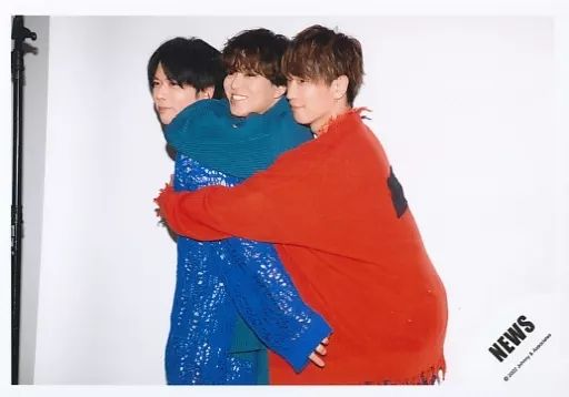 中古】生写真(ジャニーズ) NEWS/集合(3人)/横型・上半身/NEWS 「ポート