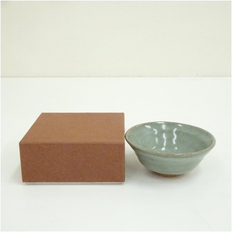 京焼 宮下善爾造 青磁釉茶碗（箱付） 茶道 抹茶 おしゃれ 抹茶