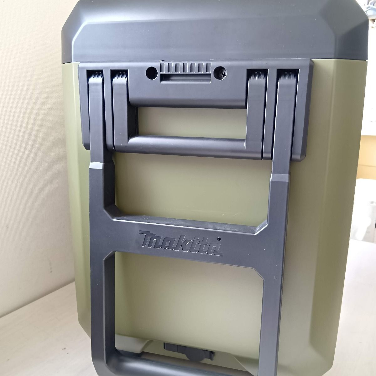 マキタ 40Vmax 充電式保冷温庫 CW004GZ/GZO 29L AC100V/シガーソケット