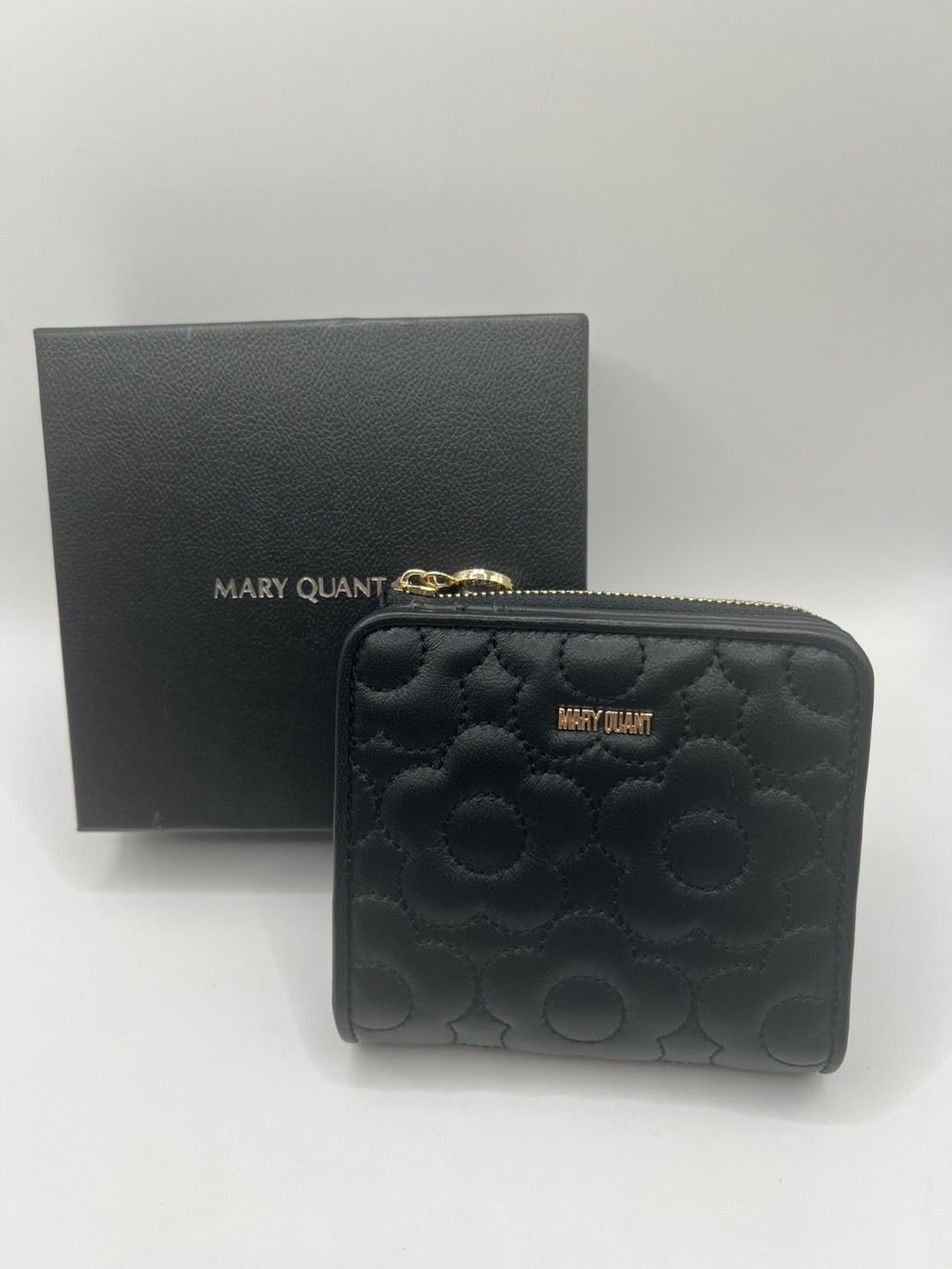 【極美品✨】MARY QUANT マリークワント　長財布　キルティング　花柄　黒 極美品✨】MARY QUANT マリークワント 長財布 キルティング 花柄