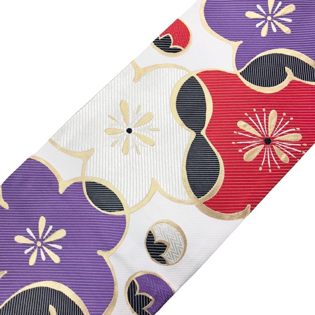 梅の花模様 白色