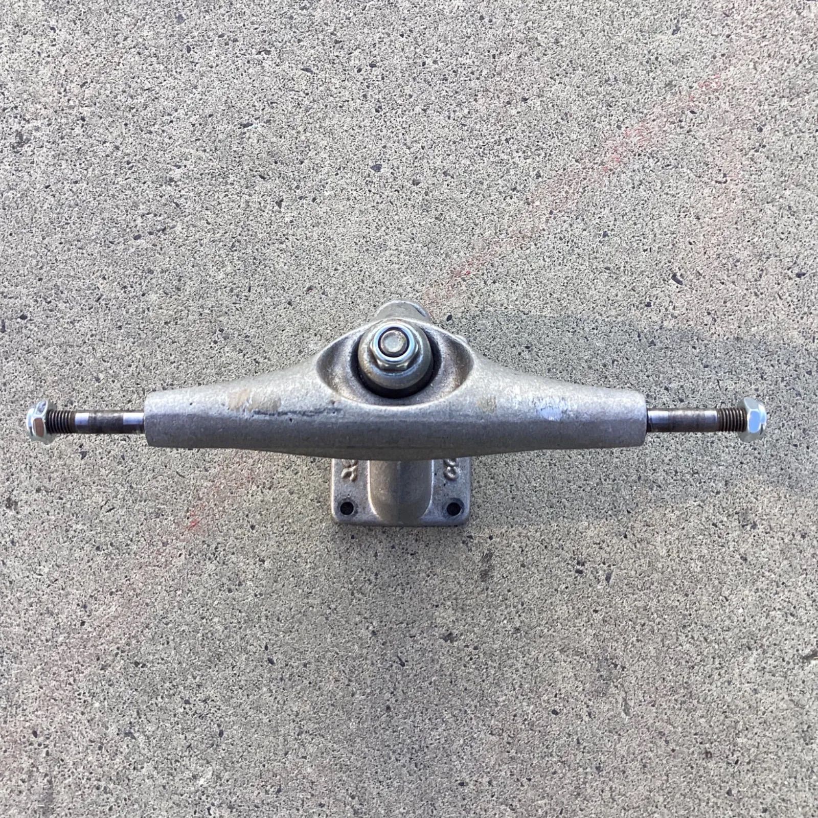 USED]新古 Carver CXフロントトラックのみ サーフスケートSKATE