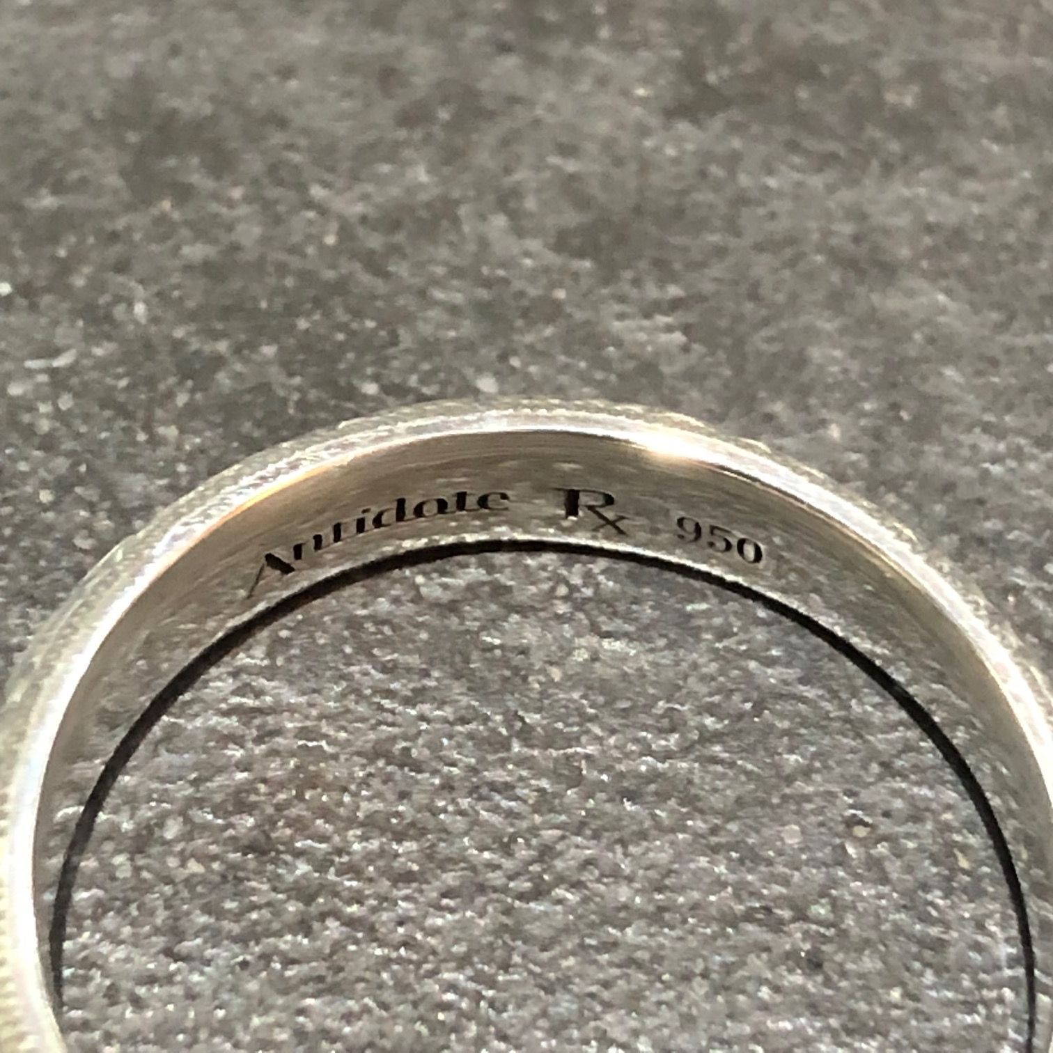 定価24200円 新品 ANTIDOTE BUYERS CLUB Engraved Hoop Earring