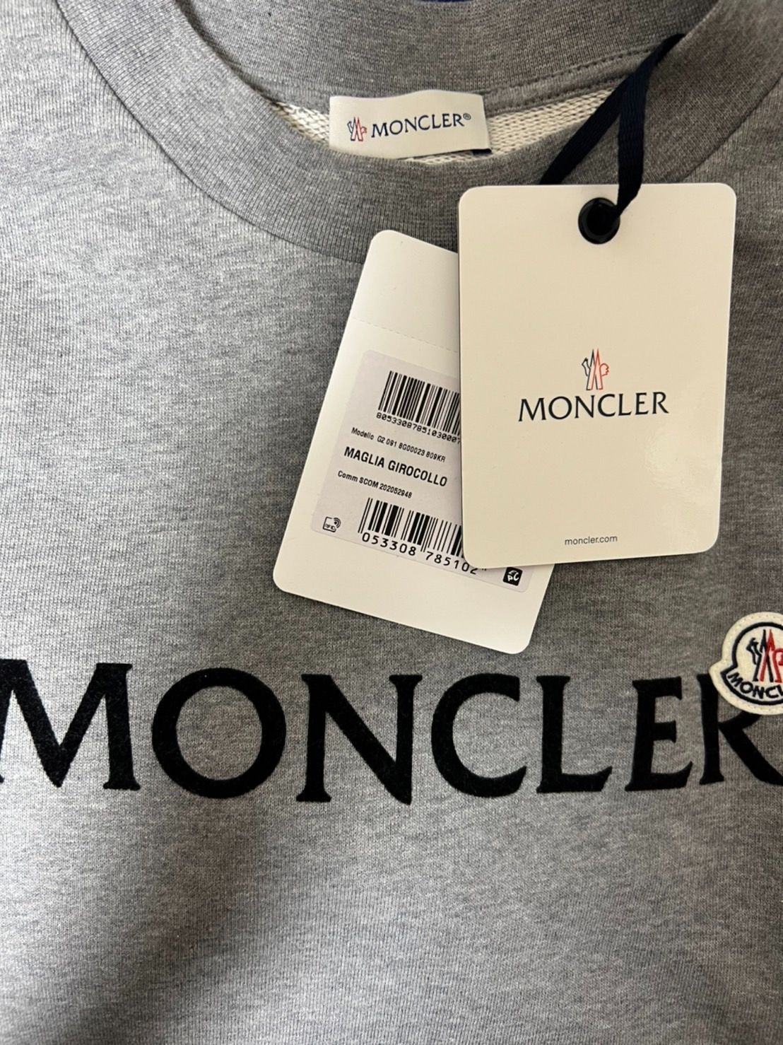 ◎国内定価9万円【未使用タグ付】MONCLER レタリングロゴ スウェット　XLサイズ　グレー