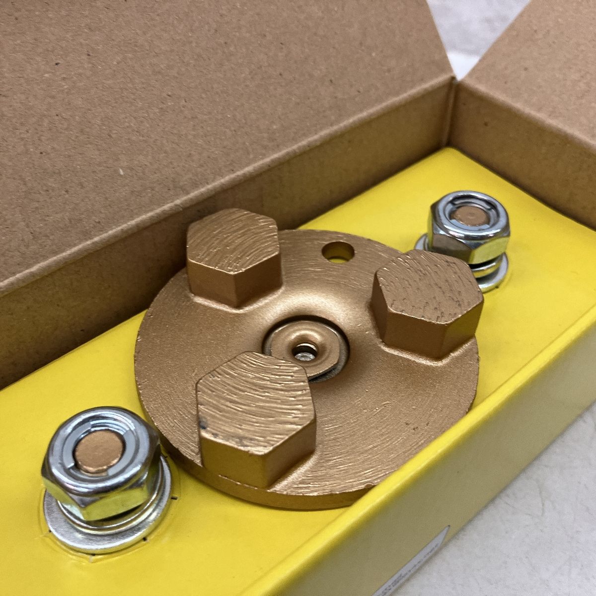 LINAX ダイヤカッター 床研削機用 カッター ゴールド 数量3個入 LINAX ダイヤカッター 床研削機用 カッター ゴールド 数量3個入