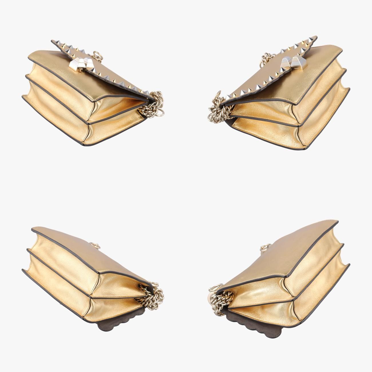 フェンディFendiスタッズ